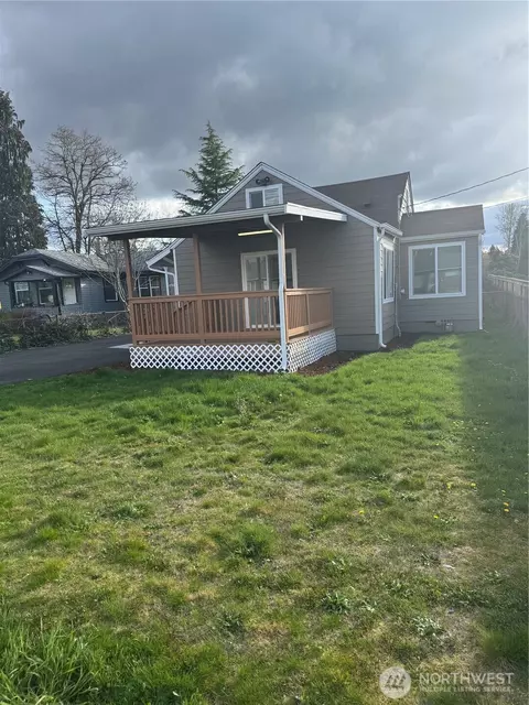 8906 Forest Rd SW, Lakewood, WA 98498