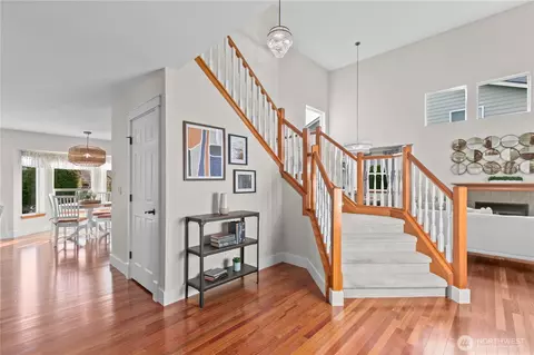 Entry Way - 4218 154th Pl SE, Bothell, WA 98012 photo 2 of 3