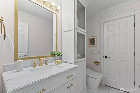 Bath - 4218 154th Pl SE, Bothell, WA 98012 photo 1 of 3