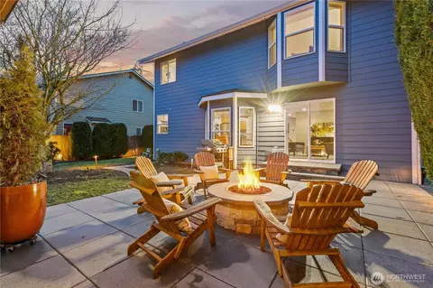 Exterior - 4218 154th Pl SE, Bothell, WA 98012 photo 7 of 10