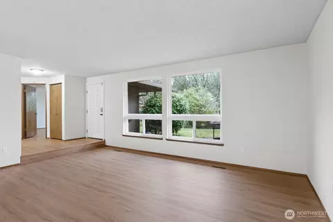 3311 33rd Loop SE, Lacey, WA 98503 photo 5
