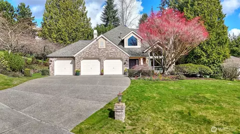 6170 156th Pl SE, Bellevue, WA 98006