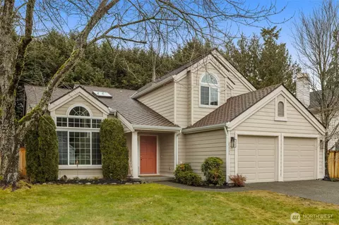 25734 SE 39th St, Issaquah, WA 98029