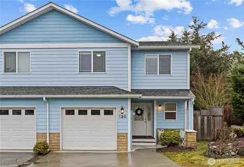 130 NE Melrose Dr, Oak Harbor, WA 98277