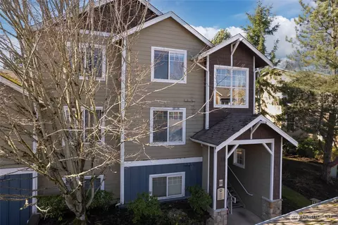710 240th Way SE #H302, Sammamish, WA 98074