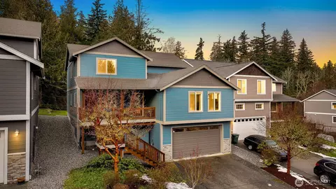 1371 S Parkstone Ct, Bellingham, WA 98229