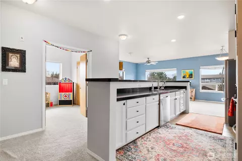 504 Darby Dr #312, Bellingham, WA 98226