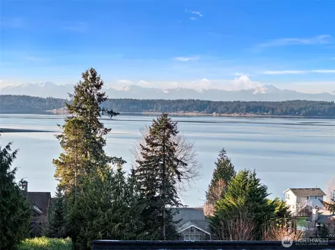 10222 Kopachuck Dr NW, Gig Harbor, WA 98335