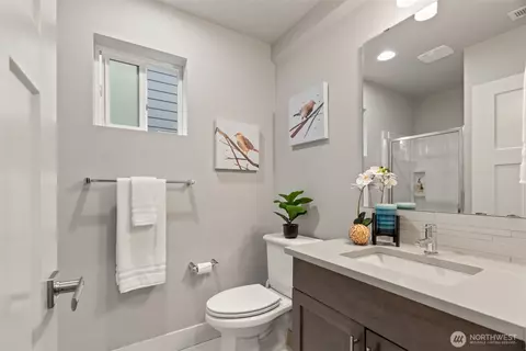 Bath - 3811 194th Pl SE, Bothell, WA 98012 photo 1 of 3