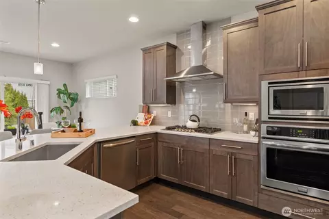 Kitchen - 3811 194th Pl SE, Bothell, WA 98012 photo 2 of 3