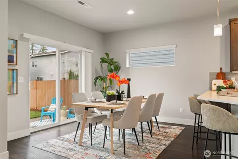 Dining - 3811 194th Pl SE, Bothell, WA 98012 photo 1 of 1
