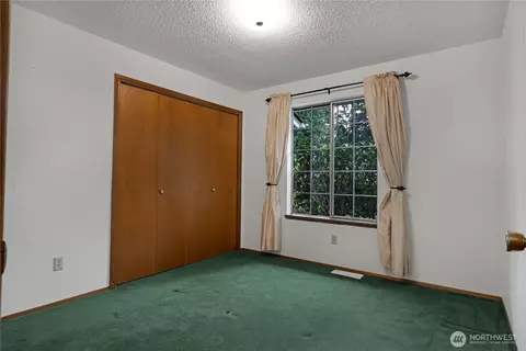 Bedroom - 380 E Mountain View Dr, Allyn, WA 98524 photo 2 of 3