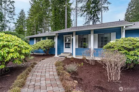 Exterior - 380 E Mountain View Dr, Allyn, WA 98524 photo 4 of 12