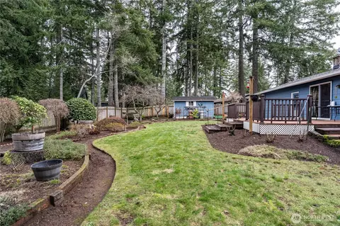 Exterior - 380 E Mountain View Dr, Allyn, WA 98524 photo 10 of 12