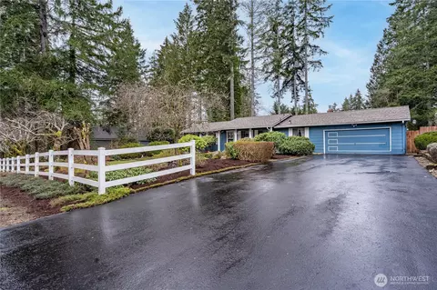 Exterior - 380 E Mountain View Dr, Allyn, WA 98524 photo 2 of 12