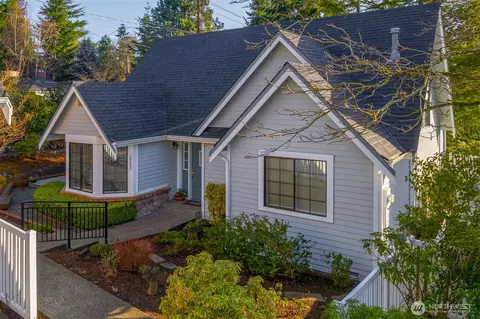 10043 Wallingford Ave N #5, Seattle, WA 98133