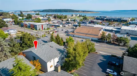 320 SE Barrington Dr #A302, Oak Harbor, WA 98277