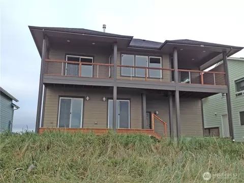 309 Marine View Dr SE, Ocean Shores, WA 98569