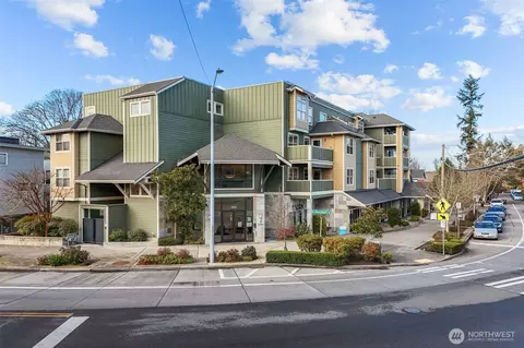 3150 W Government Way #402, Seattle, WA 98199
