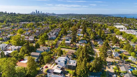 4518 B 33rd Ave S, Seattle, WA 98118