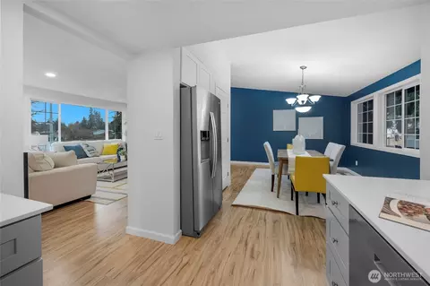 Dining - 17208 29th Dr SE, Bothell, WA 98012 photo 3 of 3