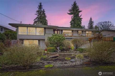 8618 Cascadia Ave, Everett, WA 98208