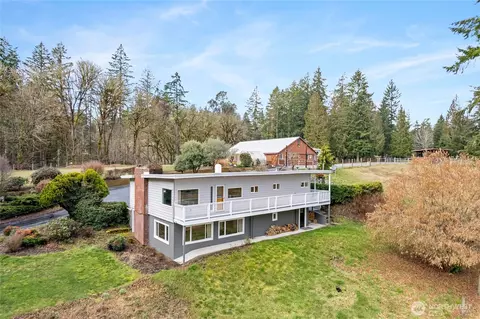 18215 Herron Rd NW, Lakebay, WA 98349
