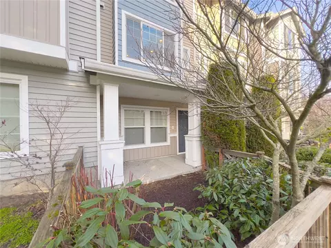 2804 SW Bataan St, Seattle, WA 98126