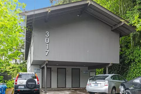 3017 NE 140th St, Seattle, WA 98125