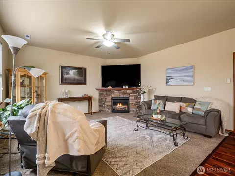17528 19 Th Ave E, Spanaway, WA 98387 photo 15