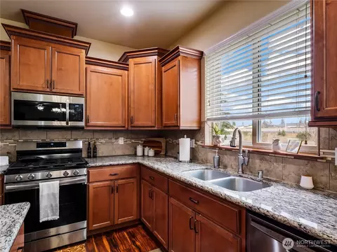 17528 19 Th Ave E, Spanaway, WA 98387 photo 13