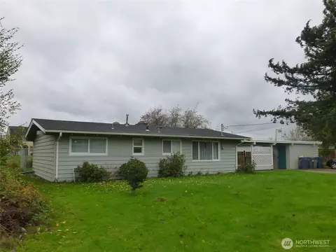 1518 E Highland Ave, Mount Vernon, WA 98273