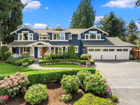 9445 NE 25th St, Clyde Hill, WA 98004