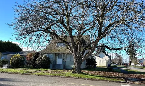 901 4th, Kelso, WA 98626