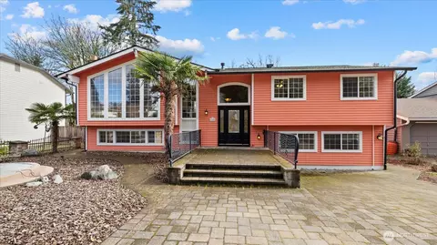 6908 131st Ave SE, Bellevue, WA 98006
