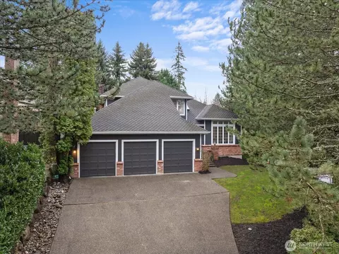 24429 SE 42nd Pl Pl, Issaquah, WA 98029