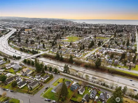 View/Area - 2123 Harrison Ave, Everett, WA 98201 photo 4 of 4