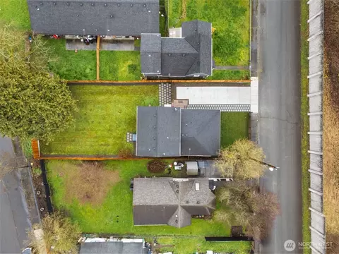 View/Area - 2123 Harrison Ave, Everett, WA 98201 photo 1 of 4