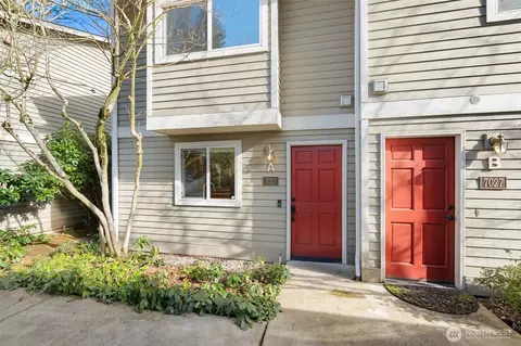 7027 210th St SW #A, Lynnwood, WA 98036