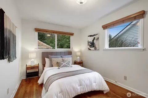 Bedroom - 10524 NE 189th St, Bothell, WA 98011 photo 2 of 3