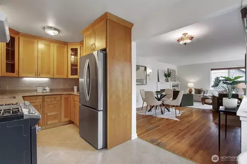 Kitchen - 10524 NE 189th St, Bothell, WA 98011 photo 2 of 4