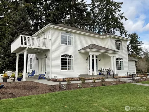8181 Pristine Beach Ln SE, Port Orchard, WA 98367