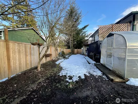 Exterior - 103 73rd St SW, Everett, WA 98203 photo 6 of 14