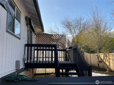 Exterior - 103 73rd St SW, Everett, WA 98203 photo 12 of 14