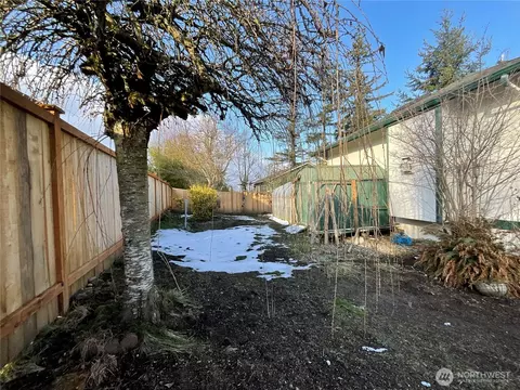 Exterior - 103 73rd St SW, Everett, WA 98203 photo 5 of 14