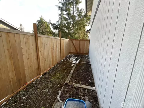 Exterior - 103 73rd St SW, Everett, WA 98203 photo 13 of 14