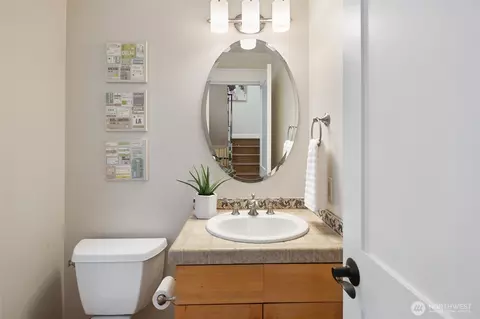 Bath - 511 16th Ave E #B, Seattle, WA 98112 photo 1 of 4