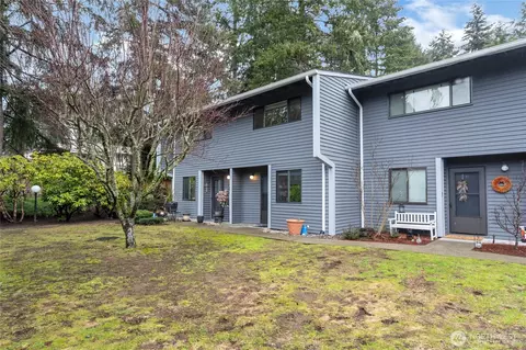 4716 97th Ave W #5B, Tacoma, WA 98466