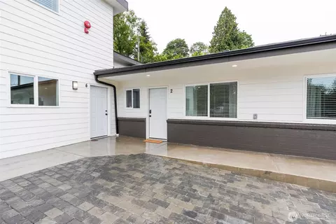 10009 Des Moines Memorial Dr S, Seattle, WA 98168