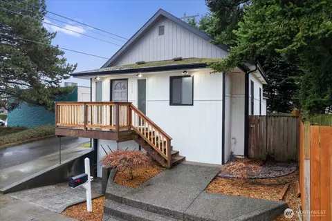 2008 16th St, Everett, WA 98201 photo 3